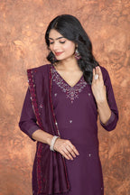 Exquisite Roman Silk Embroidered Suit Set