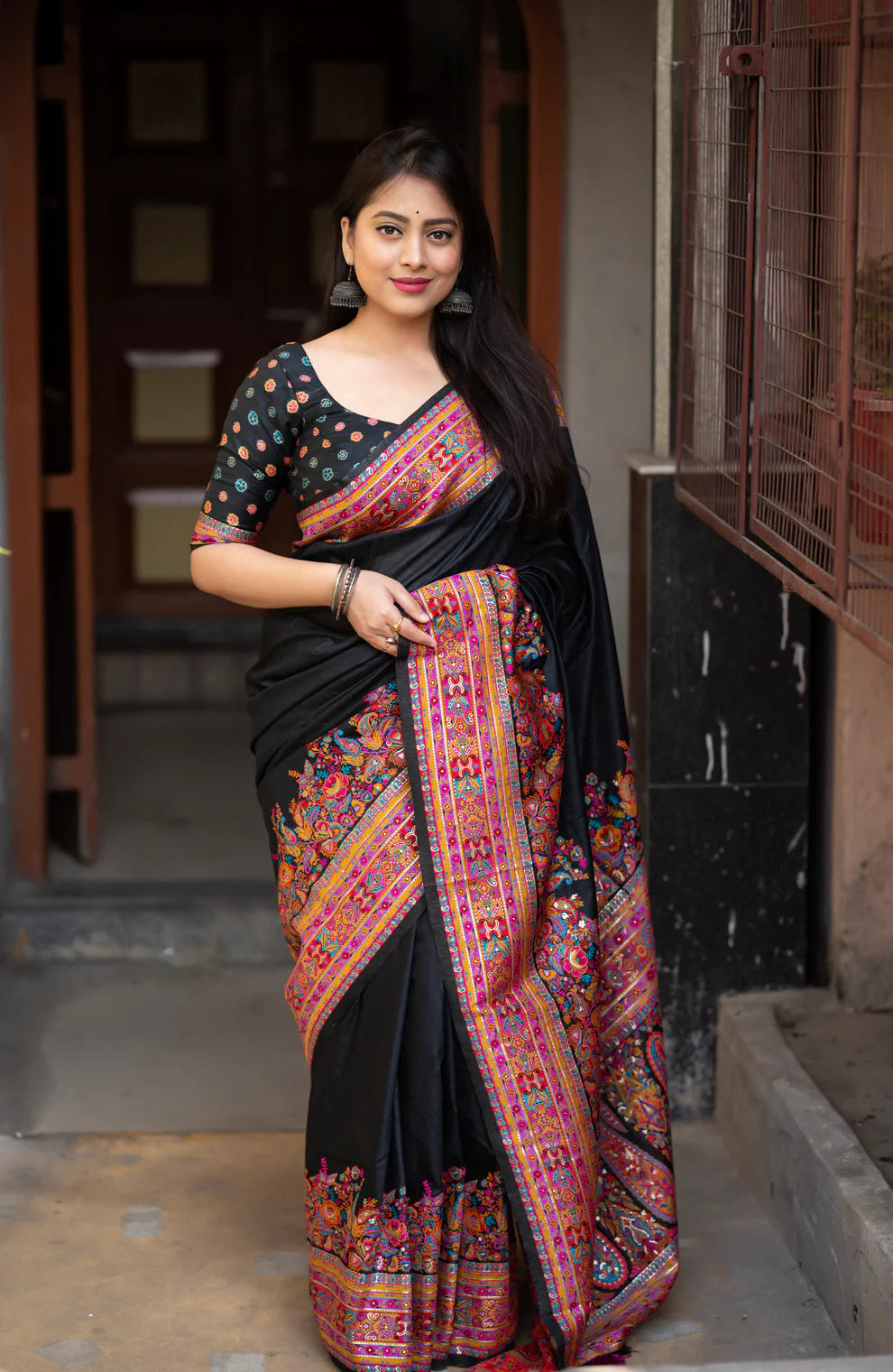 Dixz fashion soft cotton saree with kashmiri style