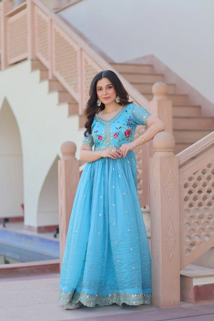 DIXZ FASHION GOLD CUEH EMBROIDERY WORK GOWN