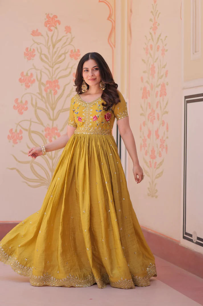 DIXZ FASHION GOLD CUEH EMBROIDERY WORK GOWN
