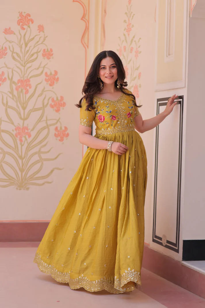 DIXZ FASHION GOLD CUEH EMBROIDERY WORK GOWN