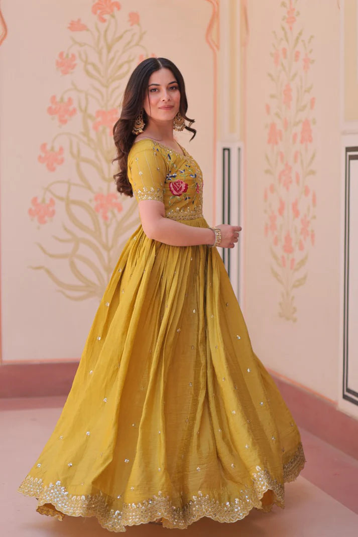 DIXZ FASHION GOLD CUEH EMBROIDERY WORK GOWN