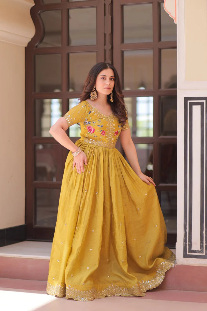 DIXZ FASHION GOLD CUEH EMBROIDERY WORK GOWN