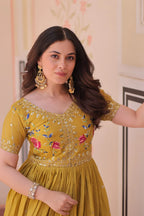 DIXZ FASHION GOLD CUEH EMBROIDERY WORK GOWN
