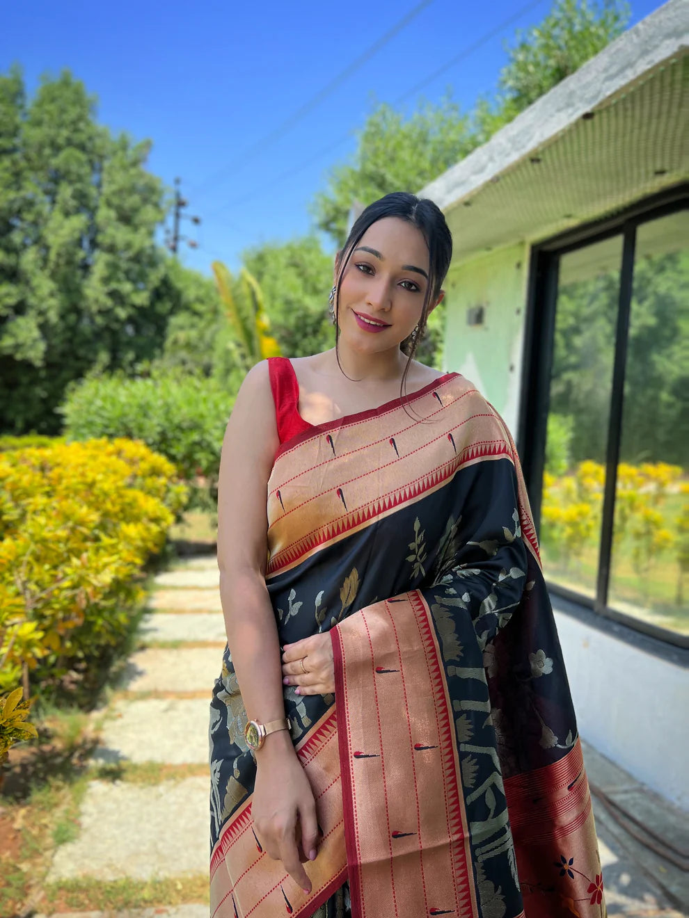 Dixz Fashion Pure soft paithani silk saree with rich weaved paithani pallu