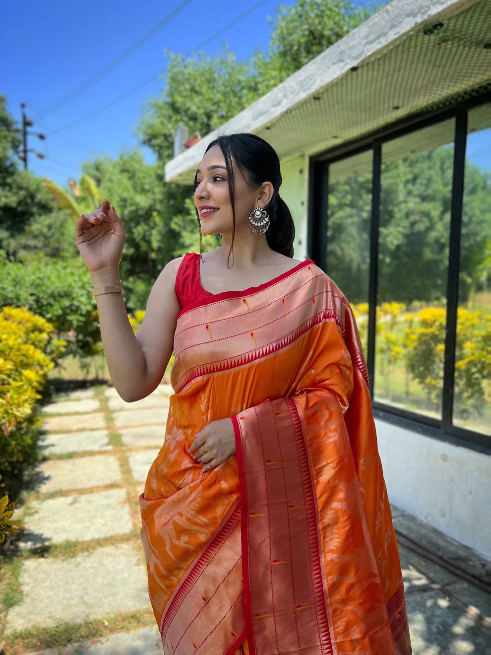 Dixz Fashion Pure soft paithani silk saree with rich weaved paithani pallu