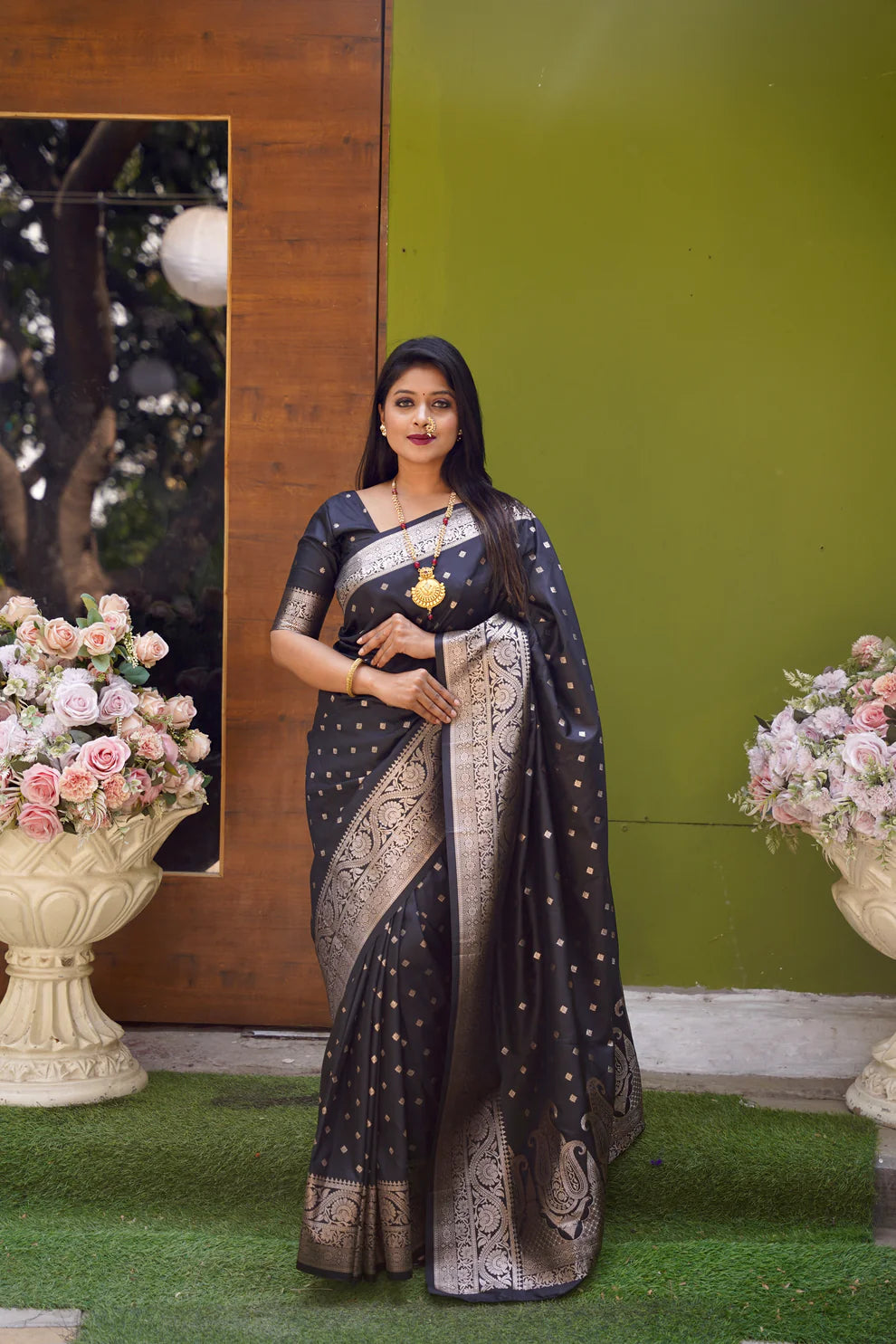 DIXZ FASHION PRESENTING BANARASI SILK SAREE WITH RICH PALLU
