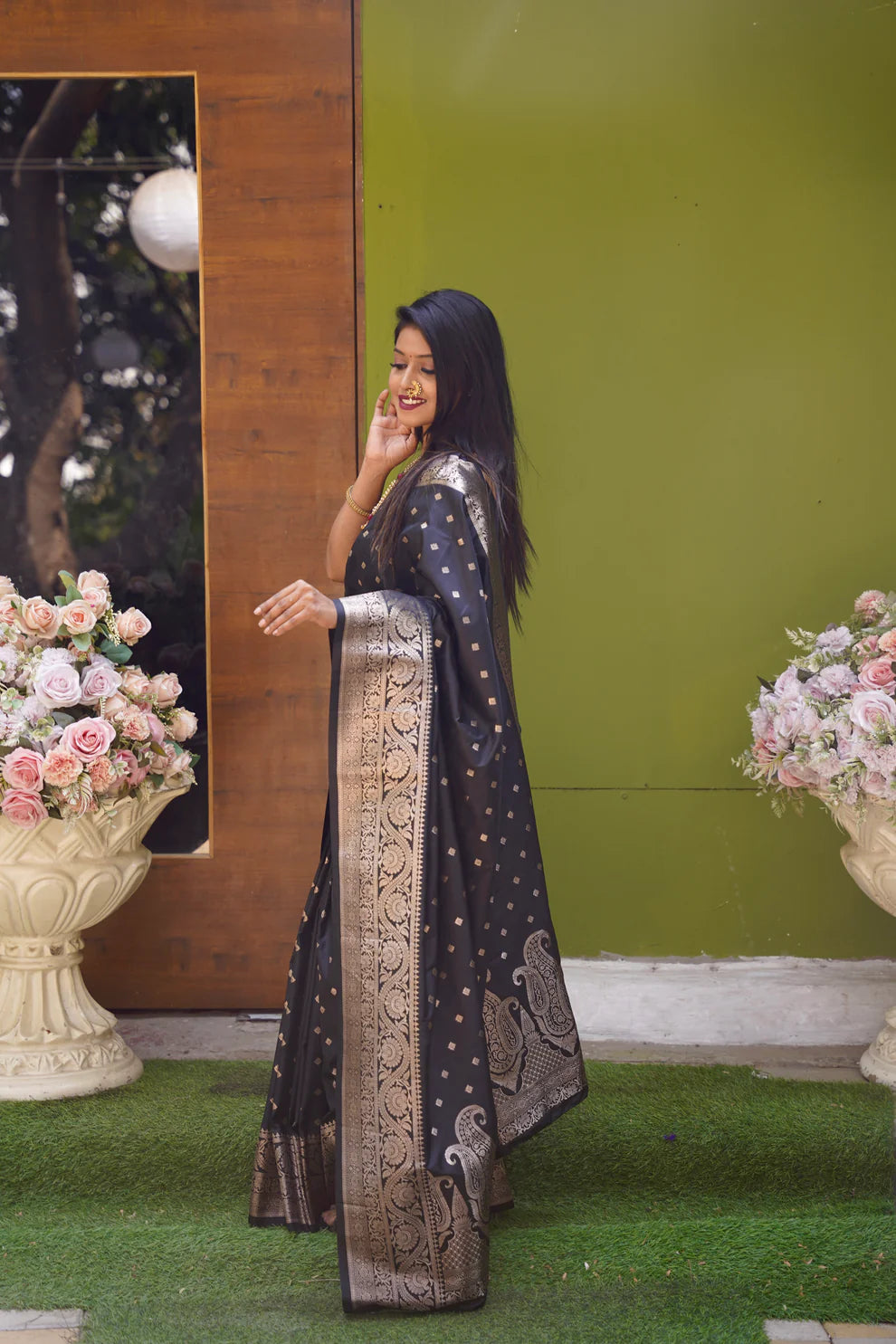 DIXZ FASHION PRESENTING BANARASI SILK SAREE WITH RICH PALLU