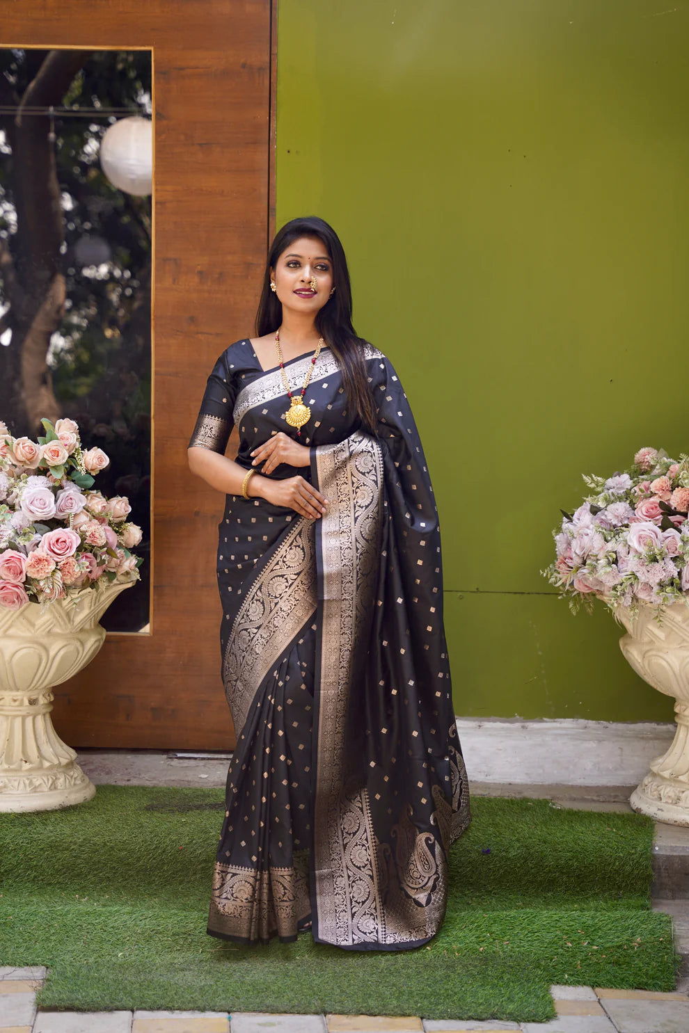 DIXZ FASHION PRESENTING BANARASI SILK SAREE WITH RICH PALLU