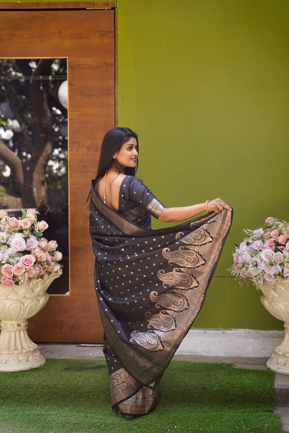 DIXZ FASHION PRESENTING BANARASI SILK SAREE WITH RICH PALLU