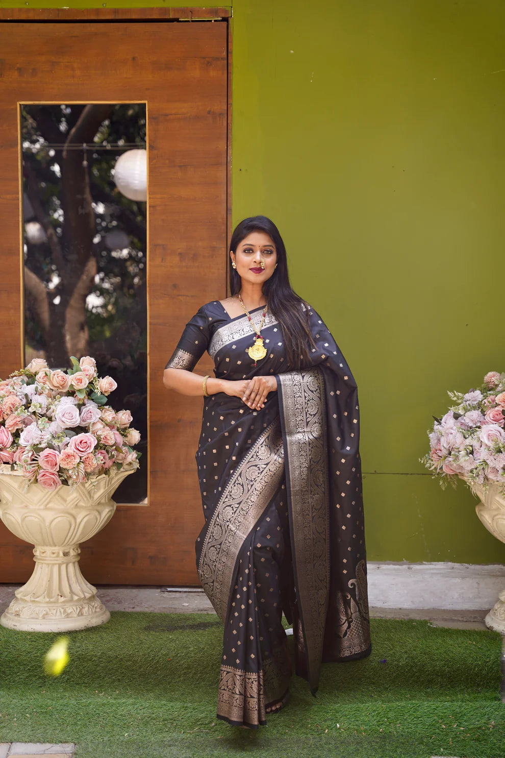 DIXZ FASHION PRESENTING BANARASI SILK SAREE WITH RICH PALLU