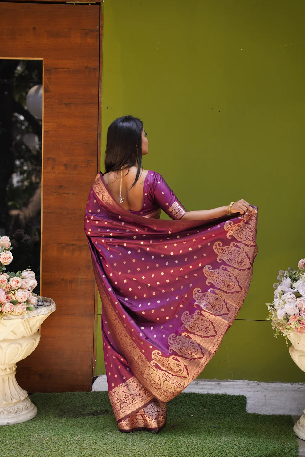 DIXZ FASHION PRESENTING BANARASI SILK SAREE WITH RICH PALLU