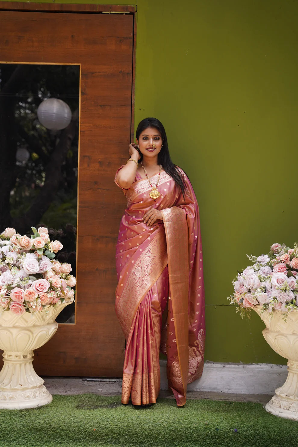 DIXZ FASHION PRESENTING BANARASI SILK SAREE WITH RICH PALLU
