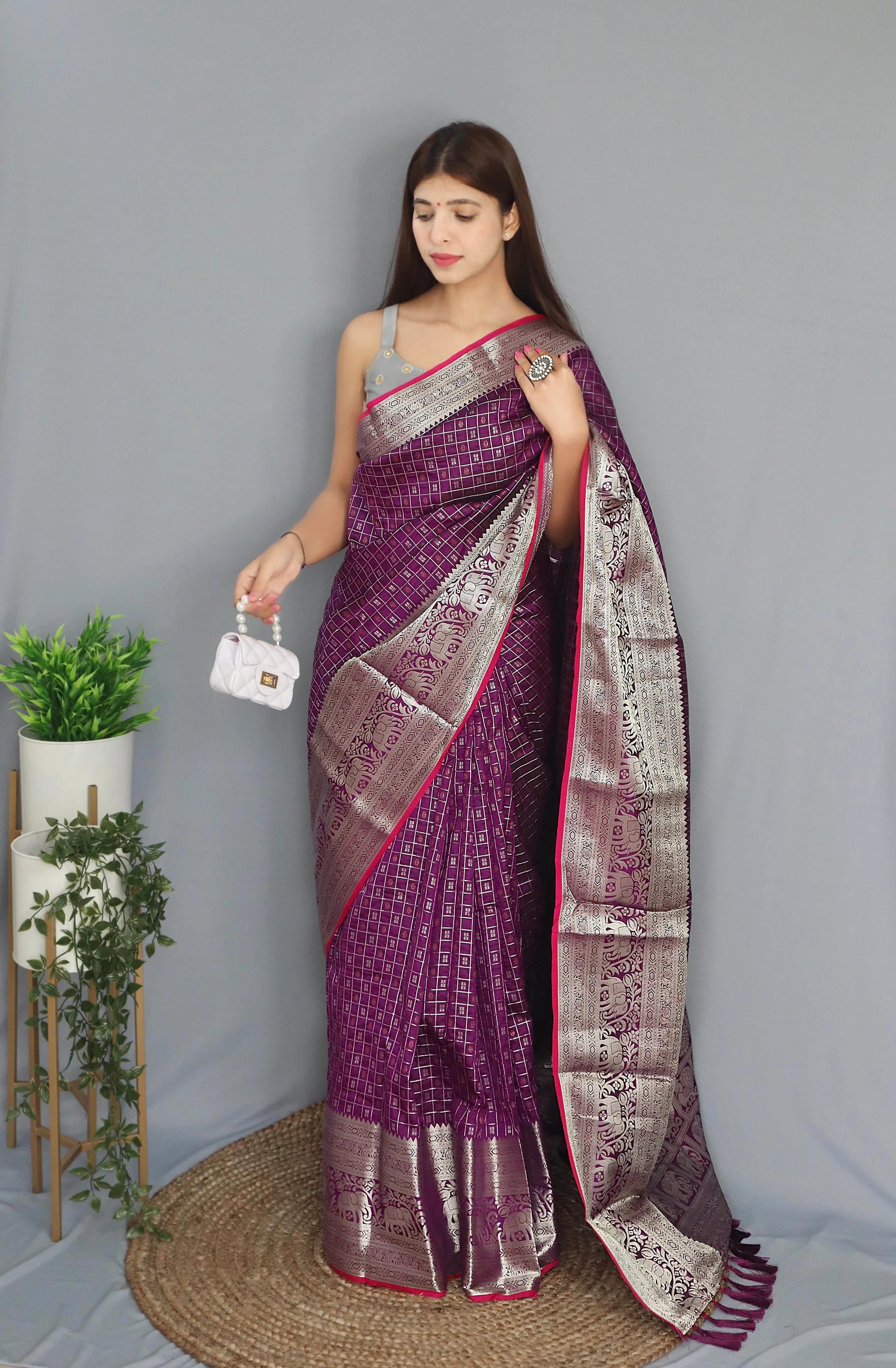 Dixz Fashion Graceful Khicha Checks Silk Saree with Rich Pallu & Embellished Border