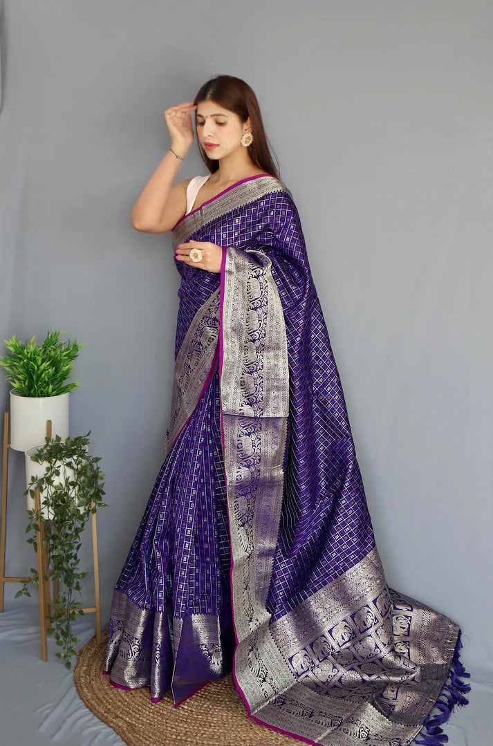 Dixz Fashion Graceful Khicha Checks Silk Saree with Rich Pallu & Embellished Border