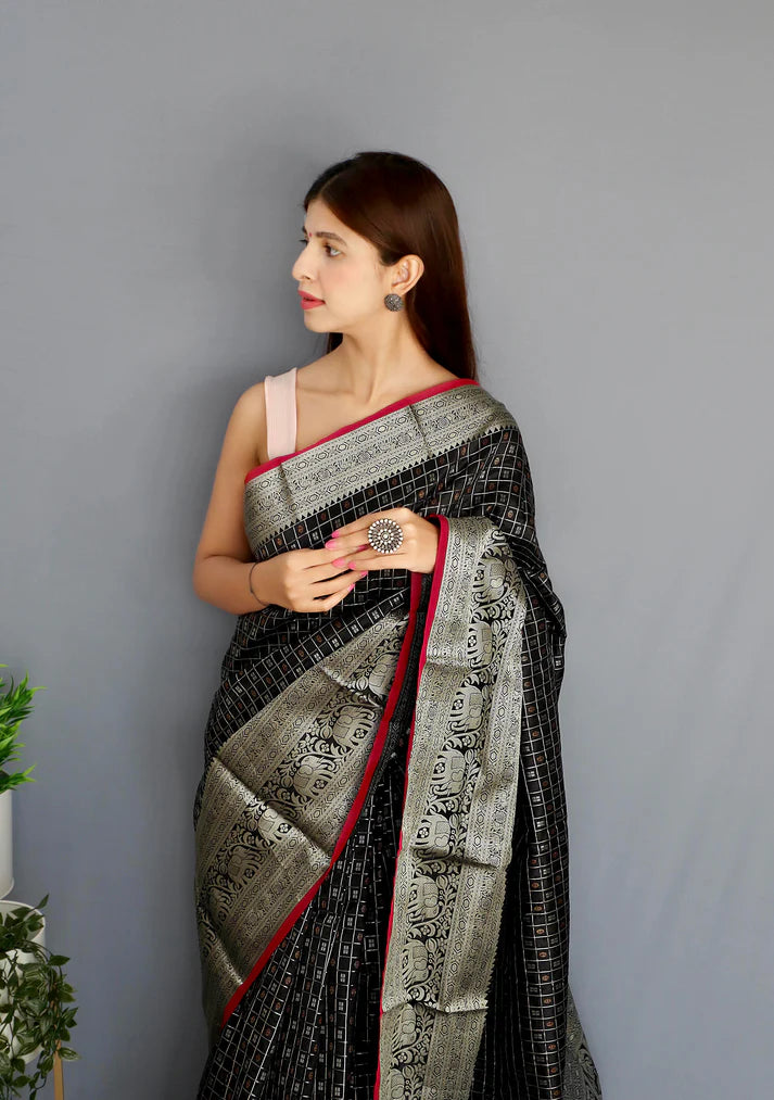 Dixz Fashion Graceful Khicha Checks Silk Saree with Rich Pallu & Embellished Border