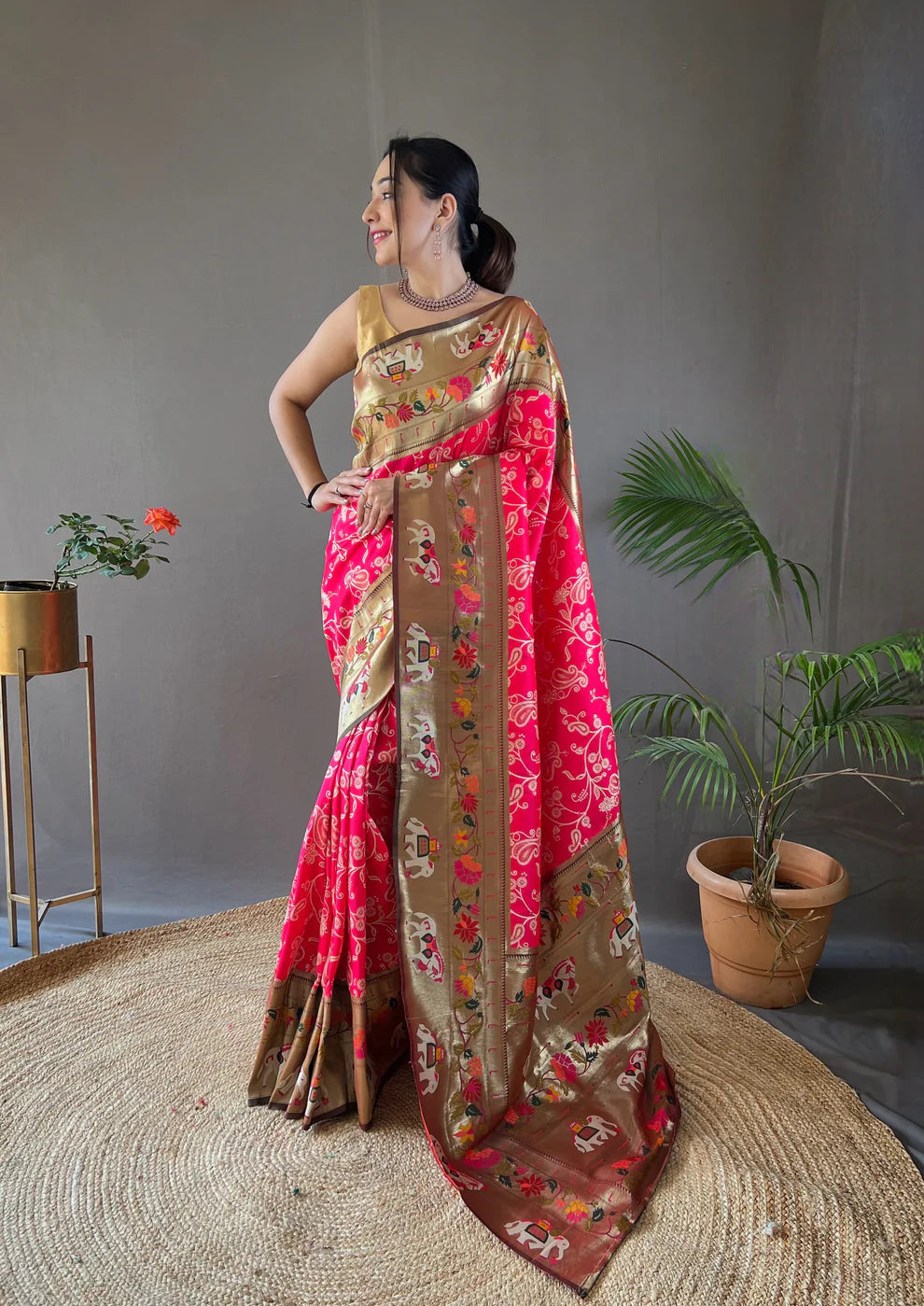 Dixz Fashion Beautiful Lucknowi Concept weaving saree