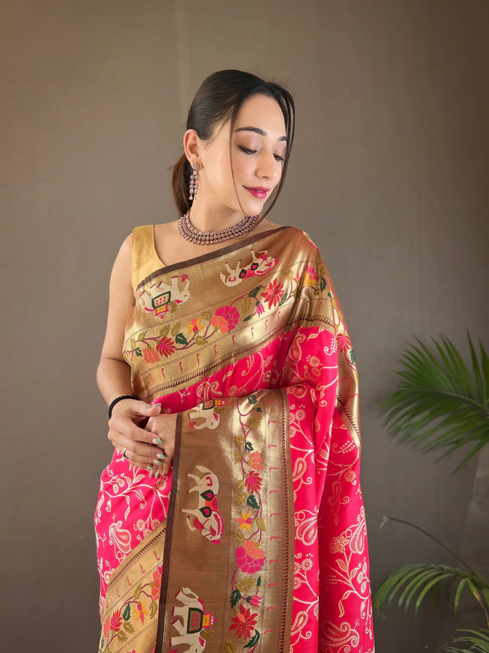 Dixz Fashion Beautiful Lucknowi Concept weaving saree