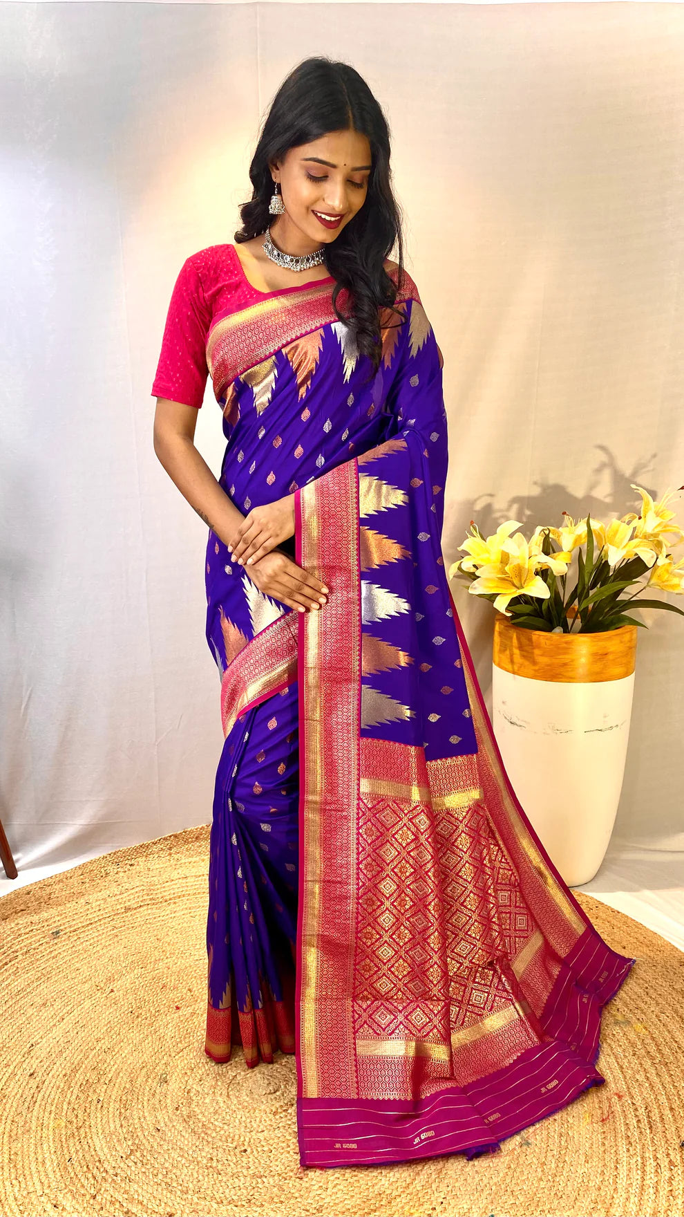 Dixz Fashion Ashmita – Semi Kanchi Silk Saree with Temple Border & Rich Zari Weaving