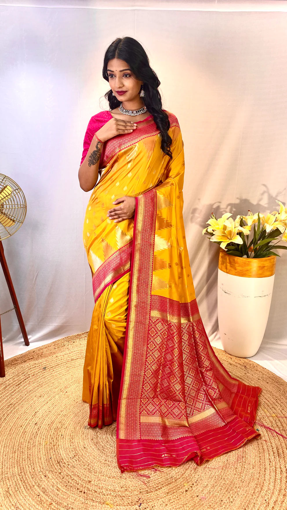 Dixz Fashion Ashmita – Semi Kanchi Silk Saree with Temple Border & Rich Zari Weaving
