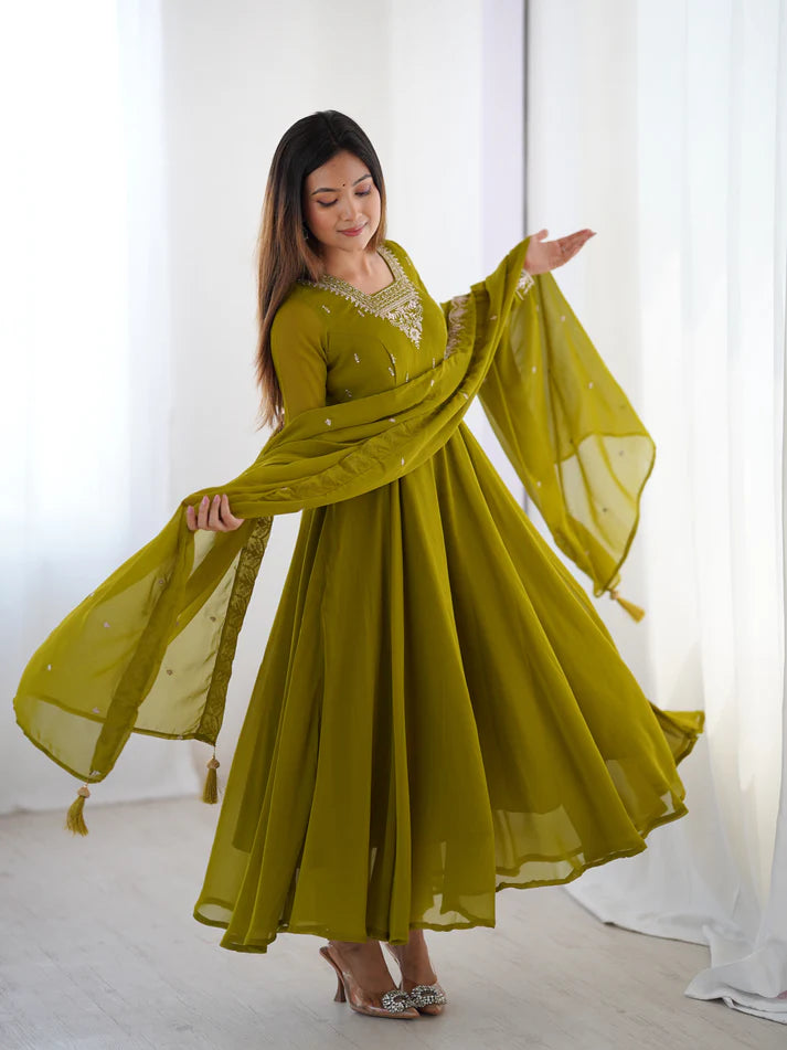 DIXZ FASHION PURE SOFT FOX GEORGETTE FABRIC FULLY FLAIR ANARKALI WITH DUPPTA SET & PENT READY TO WEAR
