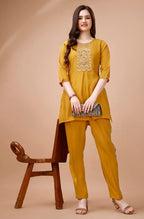 Embroidered Kurta & Pant Co-ords Set