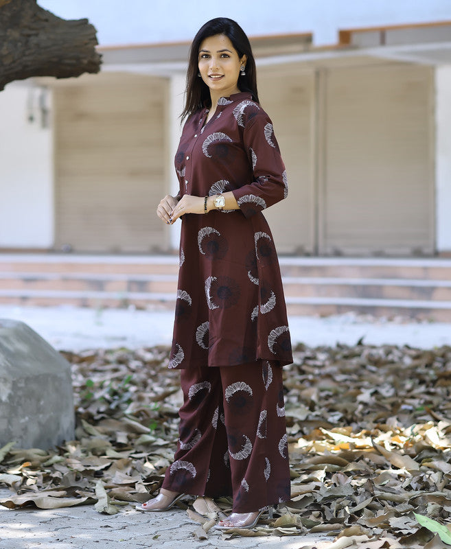 Women's Coffee Brown Rayon Viscose 21 KG Floral & Leaf Printed Causal Co-ord Set
