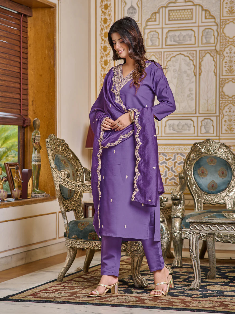 DIXZ FASHION  VISCOSE CHANDERI EMBROIDERED WORK KURTI SET